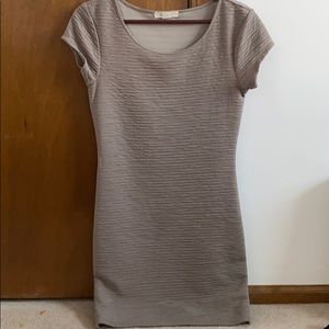 Short sleeve dress
